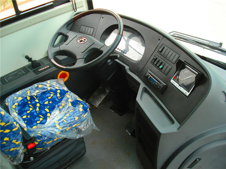 47 Seater 10 Meter Diesel Coach Bus for Easy Maintenance