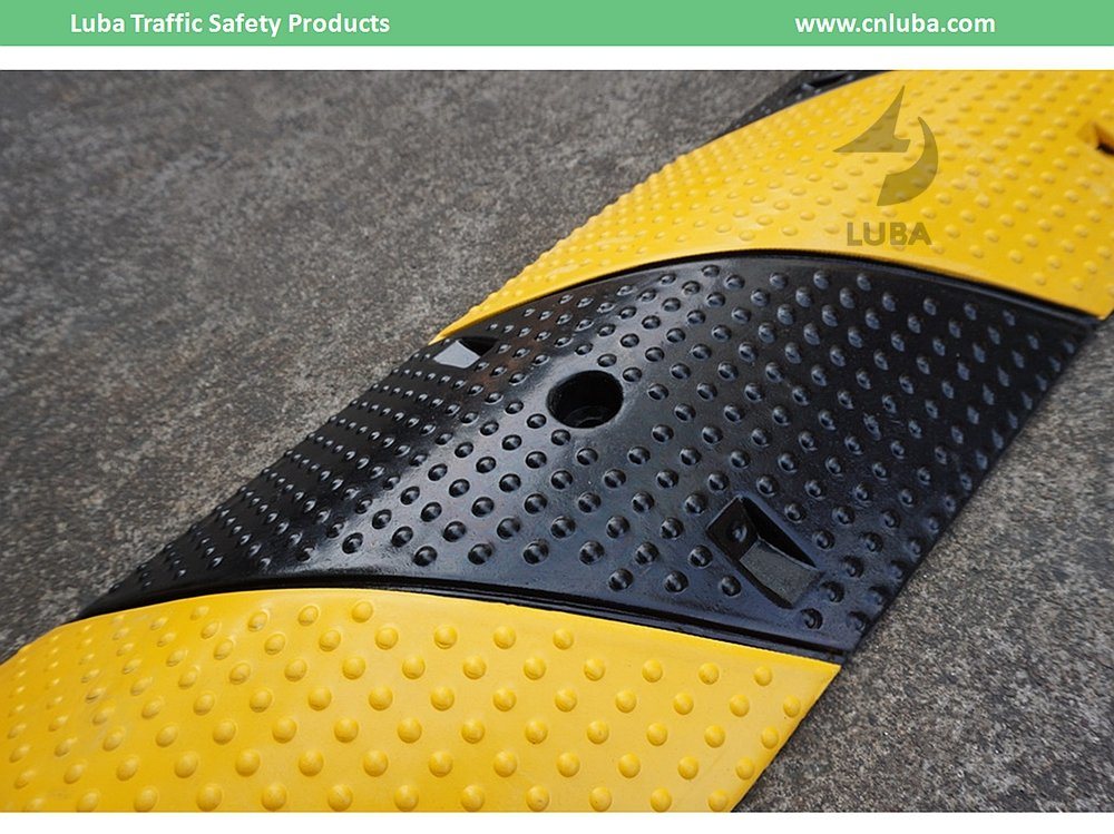 Good Quality Durable Truck Unloading Speed Bumps