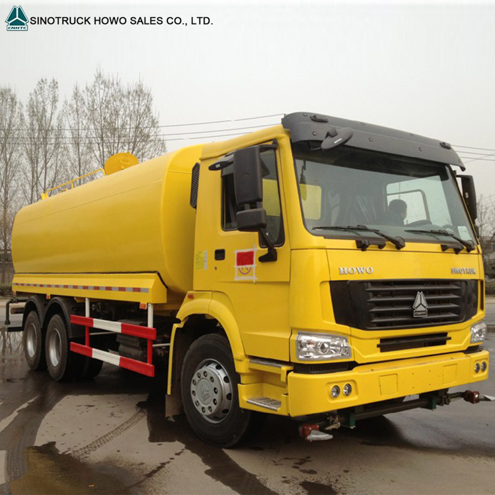 China Dongfeng Light Oil Tank Truck for Sale