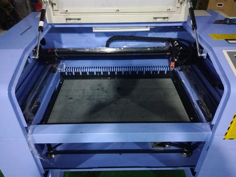 CO2 Laser Engraving Cutting Machine for Wood Plastic Acrylic MDF