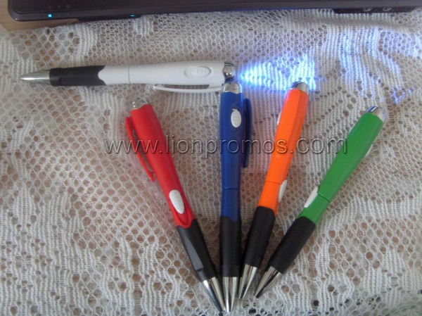 Cheap Promotional Gift Pen with Flashlight