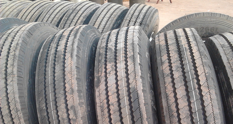 China Made Good Price Tubless Radial Tyre for Trailer