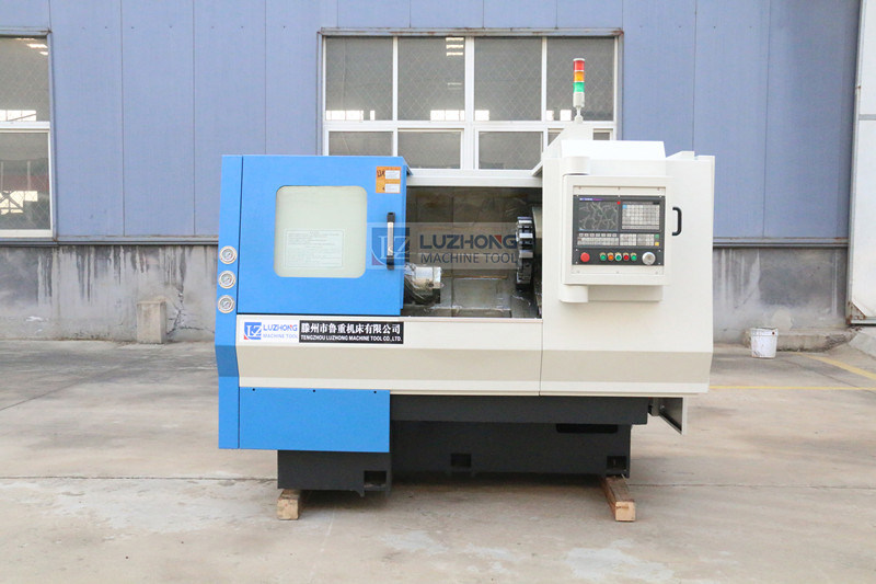 Slant Bed High Precision Metal CNC Lathe Machine (TCK520)