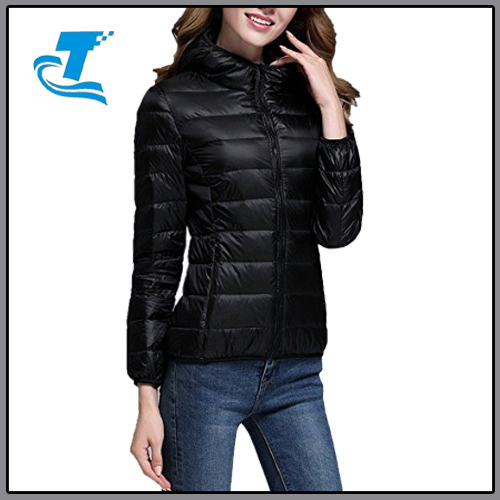 Fashionable Ultra Hooded Light Puffer Down Jacket