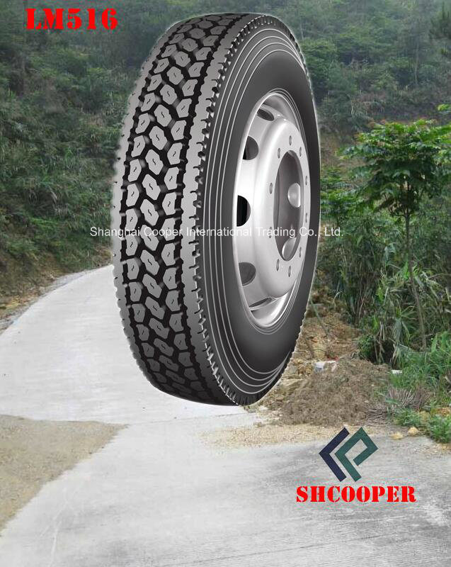 Long March Tubeless Drive Truck Tyre with 4 Sizes (LM516)