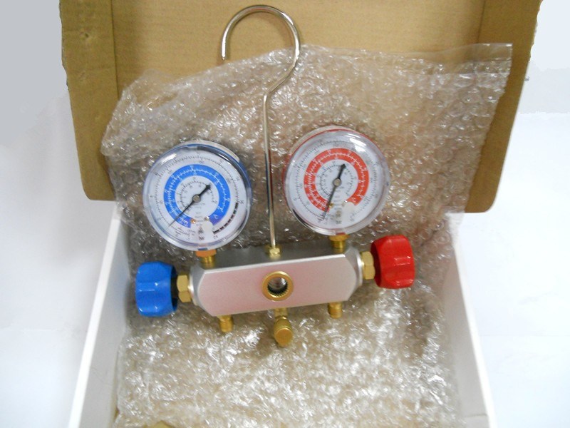 Customlized 2-Valve Manifold Refrigerant Pressure Gauge Set Pr4441