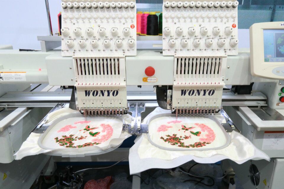 12 Colors Two Head Embroidery Machine