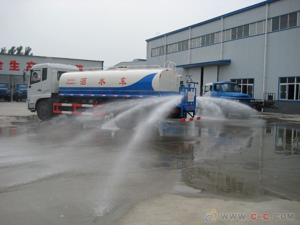 HOWO 4X2 8000liters / 10000liters Water Tank Truck