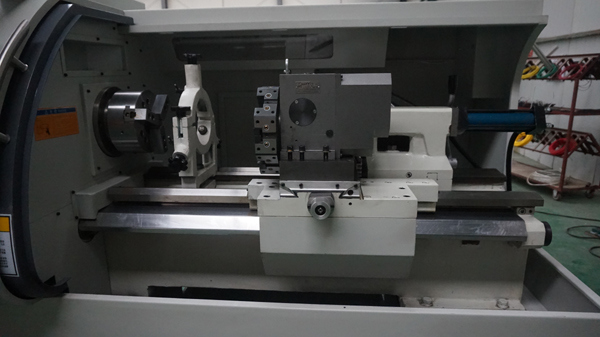 Professional Supplier High Precision CNC Lathe Machine Ck6140A
