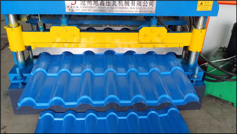 Dx Hot Sale Roof Panel Rolling Forming Machine