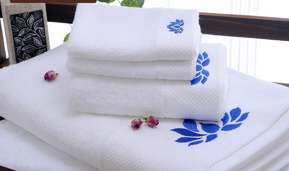 High Quality 100% Cotton Star Hotel Bath Towel Customized Embroidery Logo