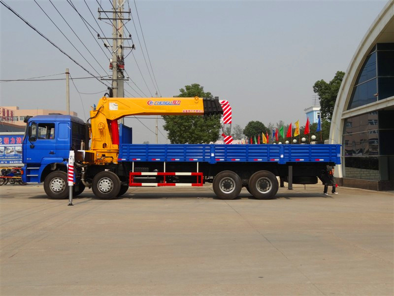 Shacman 12 Wheeler Cargo Chassis with Chianese Brand Truck Crane