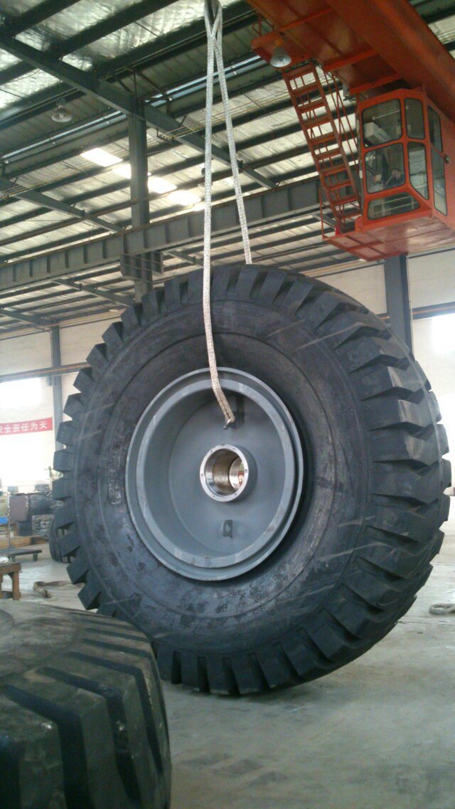 Steel Mold on Rim for Solid Tire