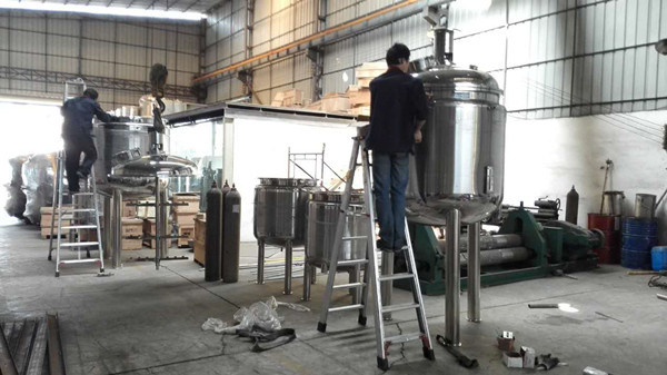 Stainless Steel Mixing Storage Tank with Sight Glass Manhole