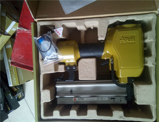 Hot Durable Portable Pneumatic Nail Gun