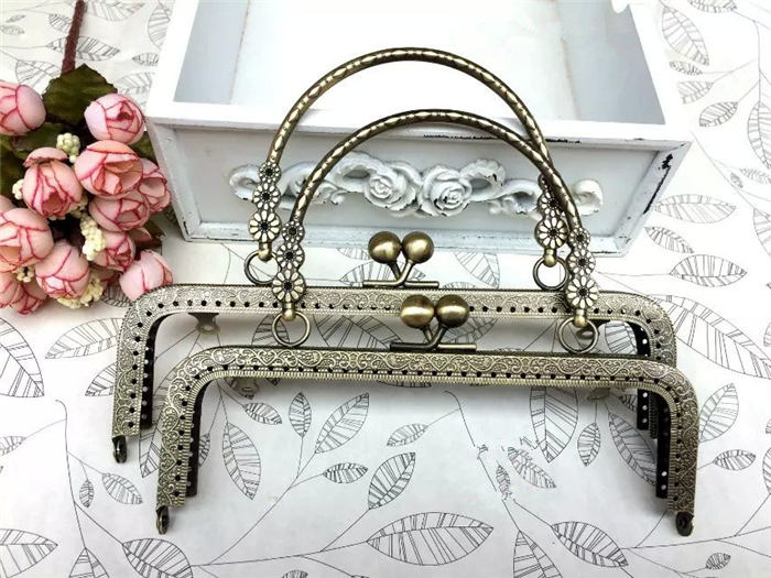 Wholesale Handbags Accessories Custom Rose Gold Color Decorative Metal Purse Frame Clutch Bag Metal Handle Frame Part