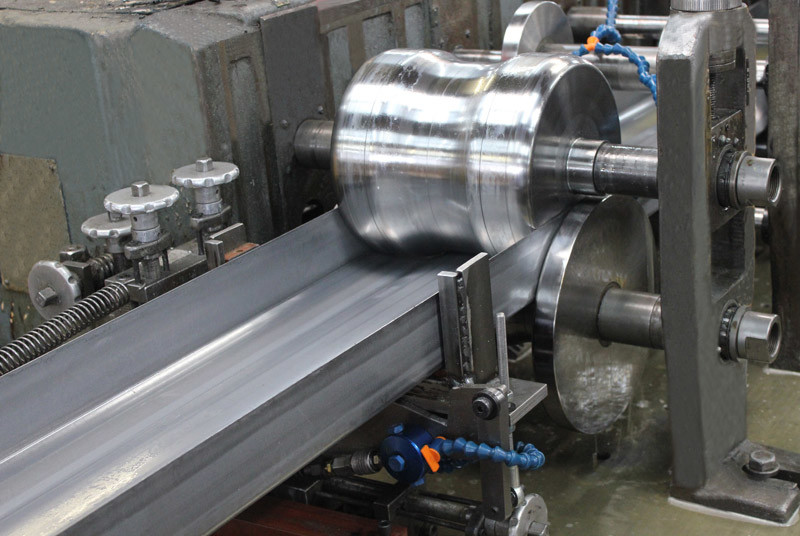 Galvanized Steel Roller Shutter Door Salts Roll Forming Machine Price
