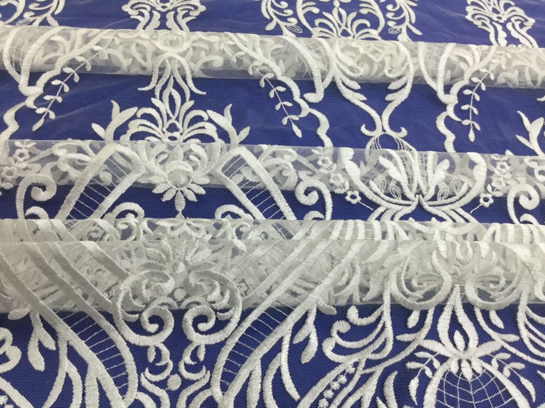 Beautiful Embroidery Lace with Sequins for Bridal Dress and Party Dress