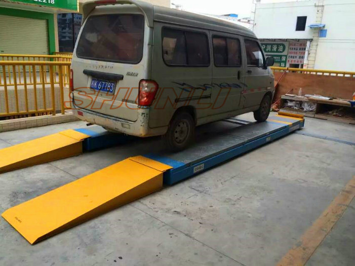 3.5 Tons Car Lift with Alignment Wheel Function