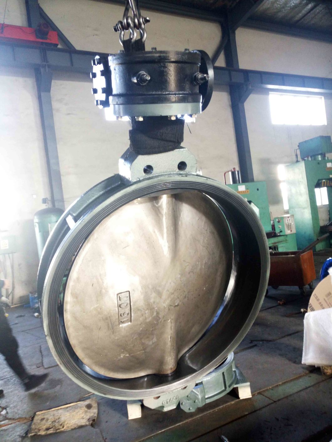 Dn800 Pn16 Wafer Type Butterfly Valve with Gear Actuator