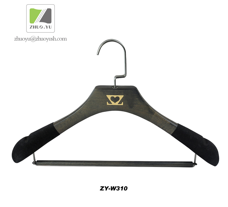 Zhuoyu Custom Wooden Suits Hanger / Men Clothes Hanger