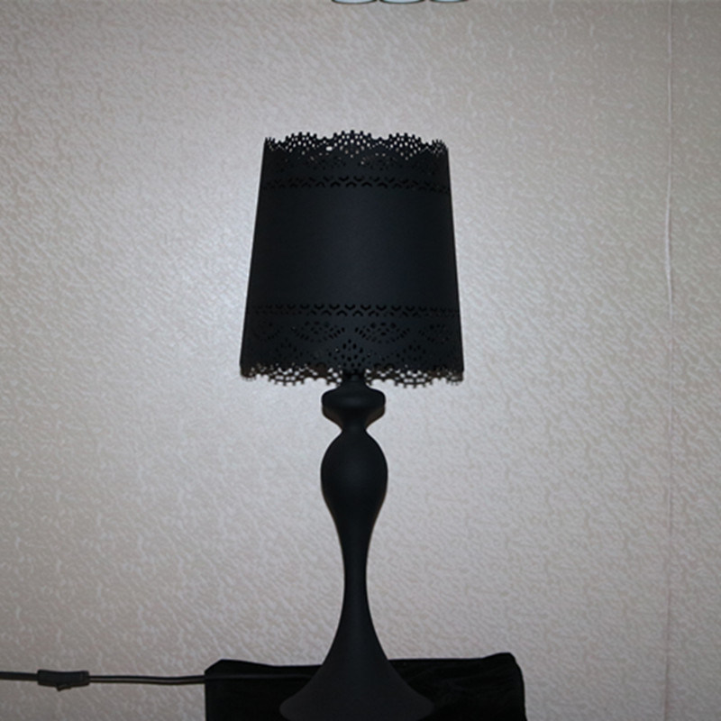 European Style Black Iron Cutting Bedside Table Lamp