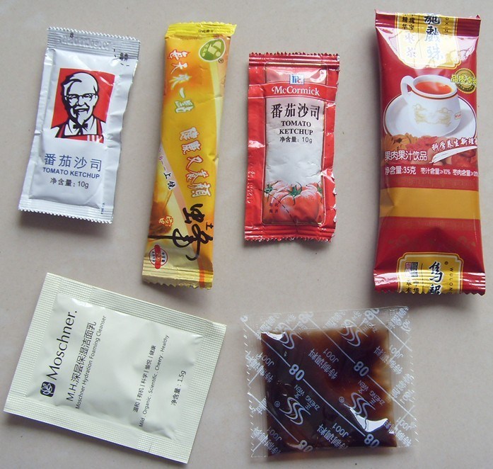 Multi-Function Automatic Sachet Cosmetic Cream/Shampoo/Ketchup/Oil/Jam Packing Machine