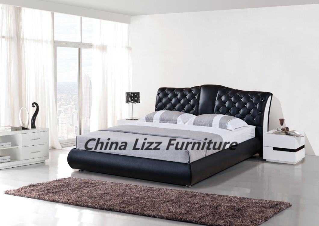 Modern Style Wooden Bed with Upholstery Crystals