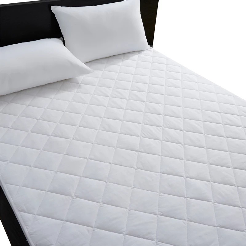 Polyester Peach Skin Fabric with Fiber Quilted Mattress Protector for Hotel