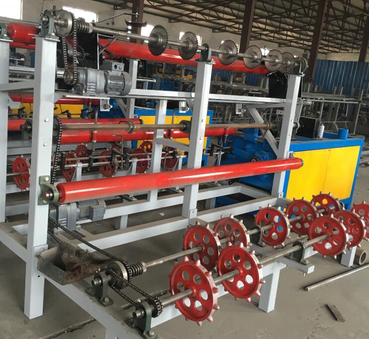 China Single Wire Chain Link Fence Machine