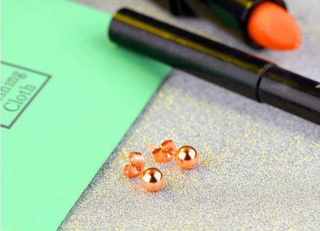 Simple Design Stud Earrings Fashion Cute Rose Gold Beans Earrings for Women Exquisite Titanium Steel Jewelry Christmas Gifts
