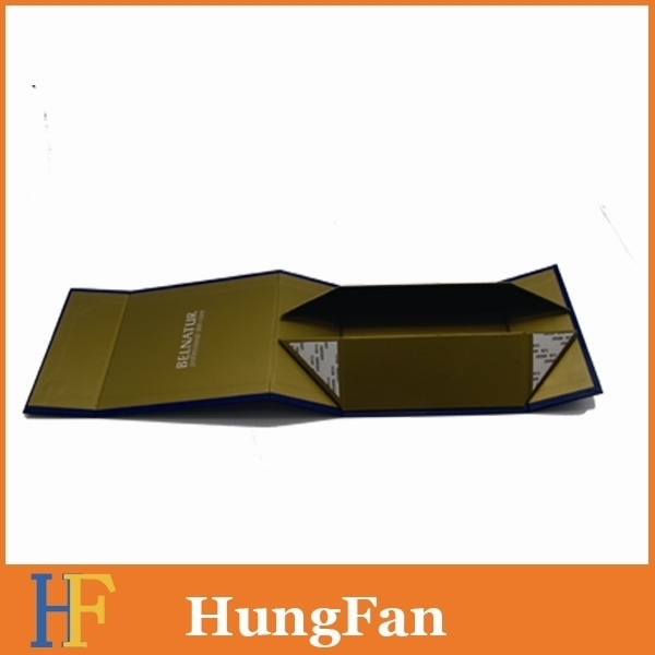 China Factory Made Magnet Closure Foldable Gift Box