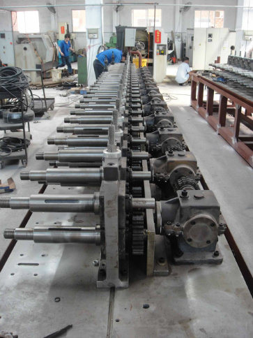 Hot Sales! Metal Stud Roll Forming Machine