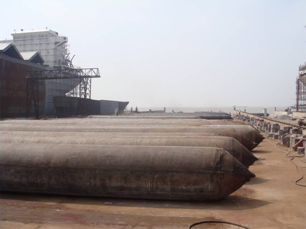 Pneumatic Rubber Airbags for Ship Launching and Landing