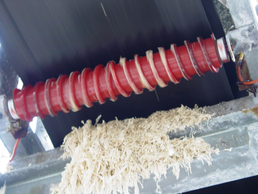 Self-Cleaning Conveyor Idler Rubber Roller for Bulk Material Conveyor