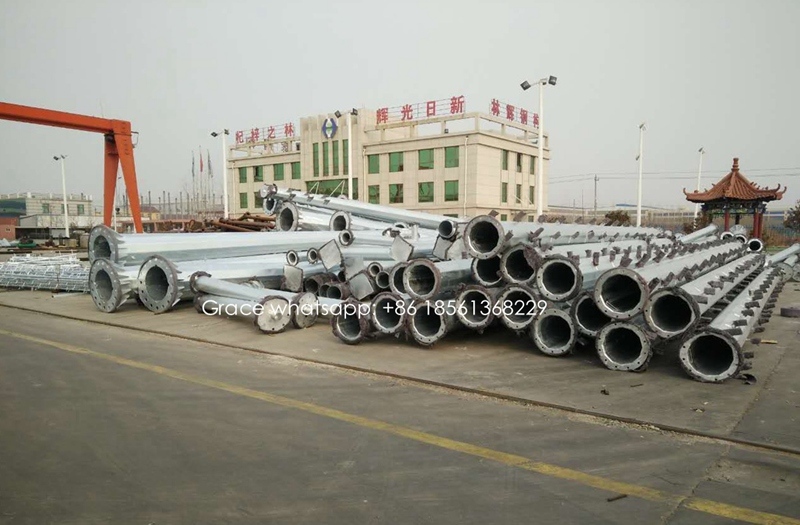 Three Legs Steel Tube Telecom Towers From ISO 9001 Certified Factory