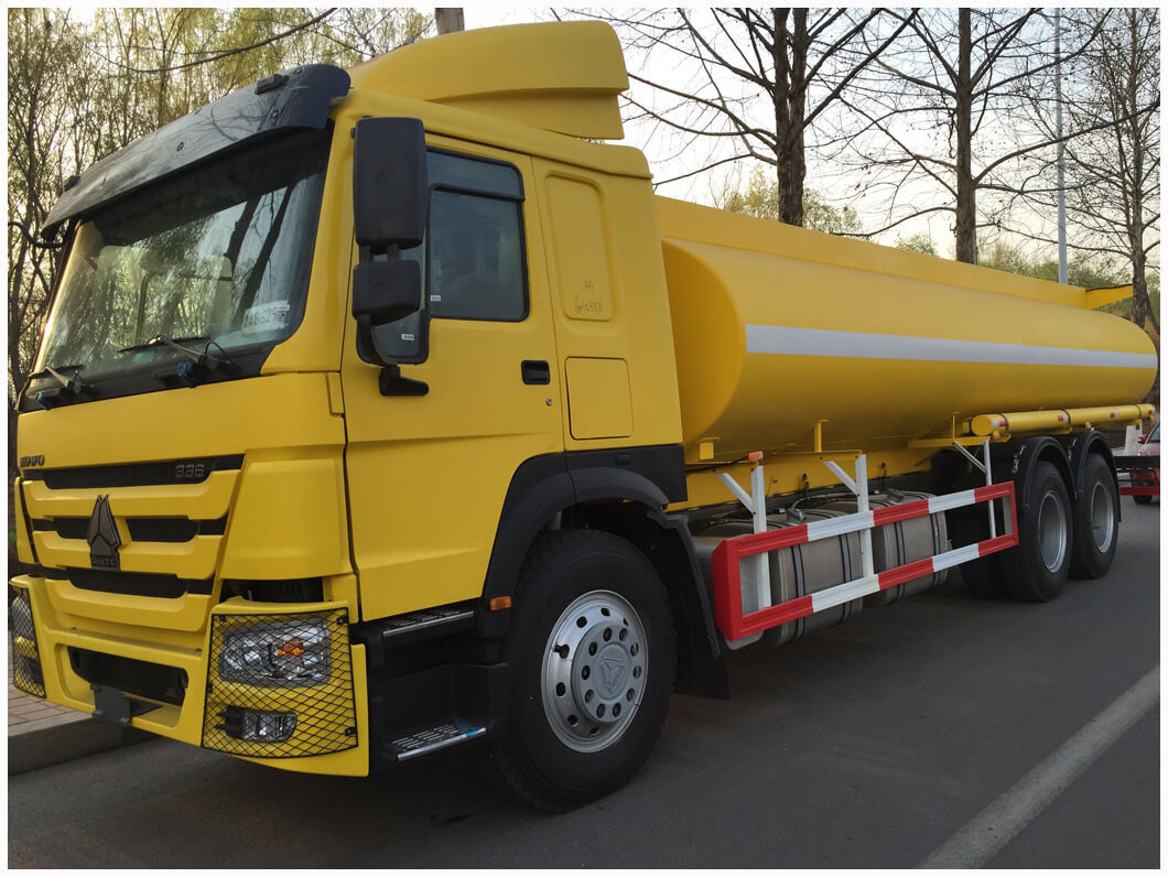 HOWO Fuel Tank Truck Oil Tanker Truck Transportation Truck