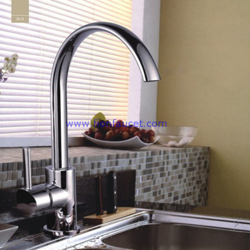 Good Contemporary Single Handle Single Hole Brass Wash Kitchen Faucet (F-8105)