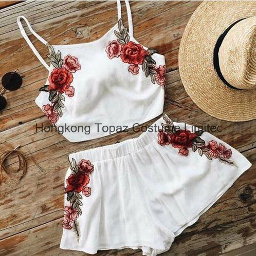 Hongkong Topaz Red Rose Embroidered Sewing on Patch Flower Iron on Patch Stickers for Clothes (CE02)