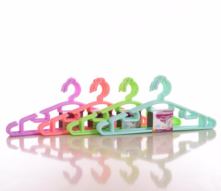 Non Slip Clothes Hot Sell Plastic Hanger For Skirt Underwear