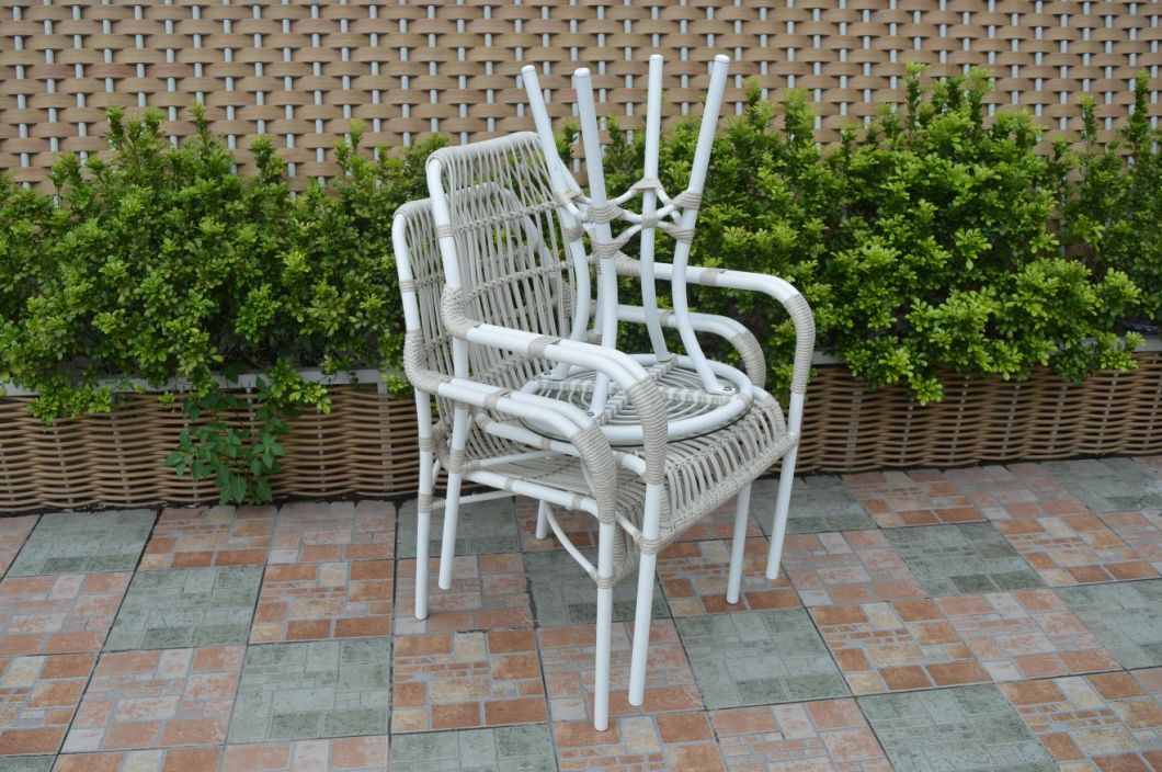 2017 New Design PE Rattan Tea Table and Chair Outdoor Furniture