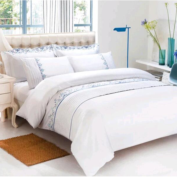 Top Quality 100% Satin Cotton Embroidery Bedding Set (DPF2426)