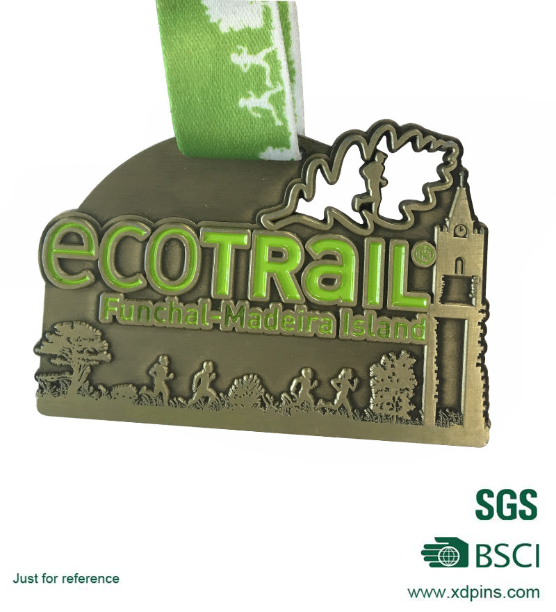 High Quality Cut out Enamel Metal Running Medal with Transfer Printed Lanyard