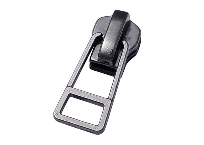 No. 5 a/L Slider with Decorated Pull for Metal Zipper