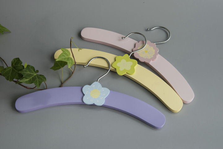 Wooden Flower Clothes Hanger for Kids