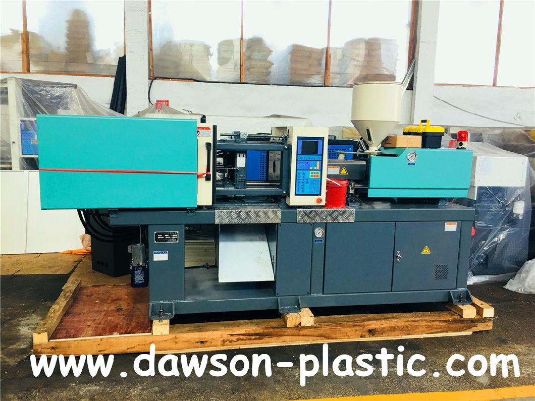 Plastic Injection Molding Machine with Servo Motor