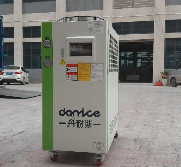 Water Cooled Scroll Chiller (standard) DNC-3A