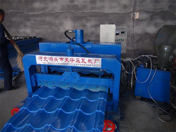 Practical 828 Circular Arc Metal Roof Glazed Tile Roll Forming Machine for Business