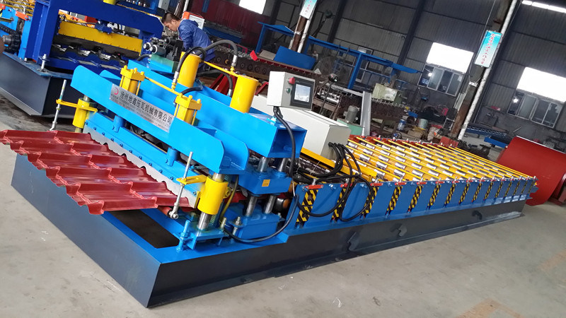 High Qualtiy Best Price Glazed Roof Tile Making Machine Price