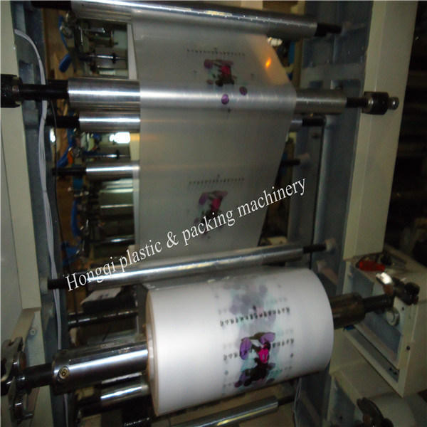 Flexographic Printing Machine to Printed Plastic Raw Material